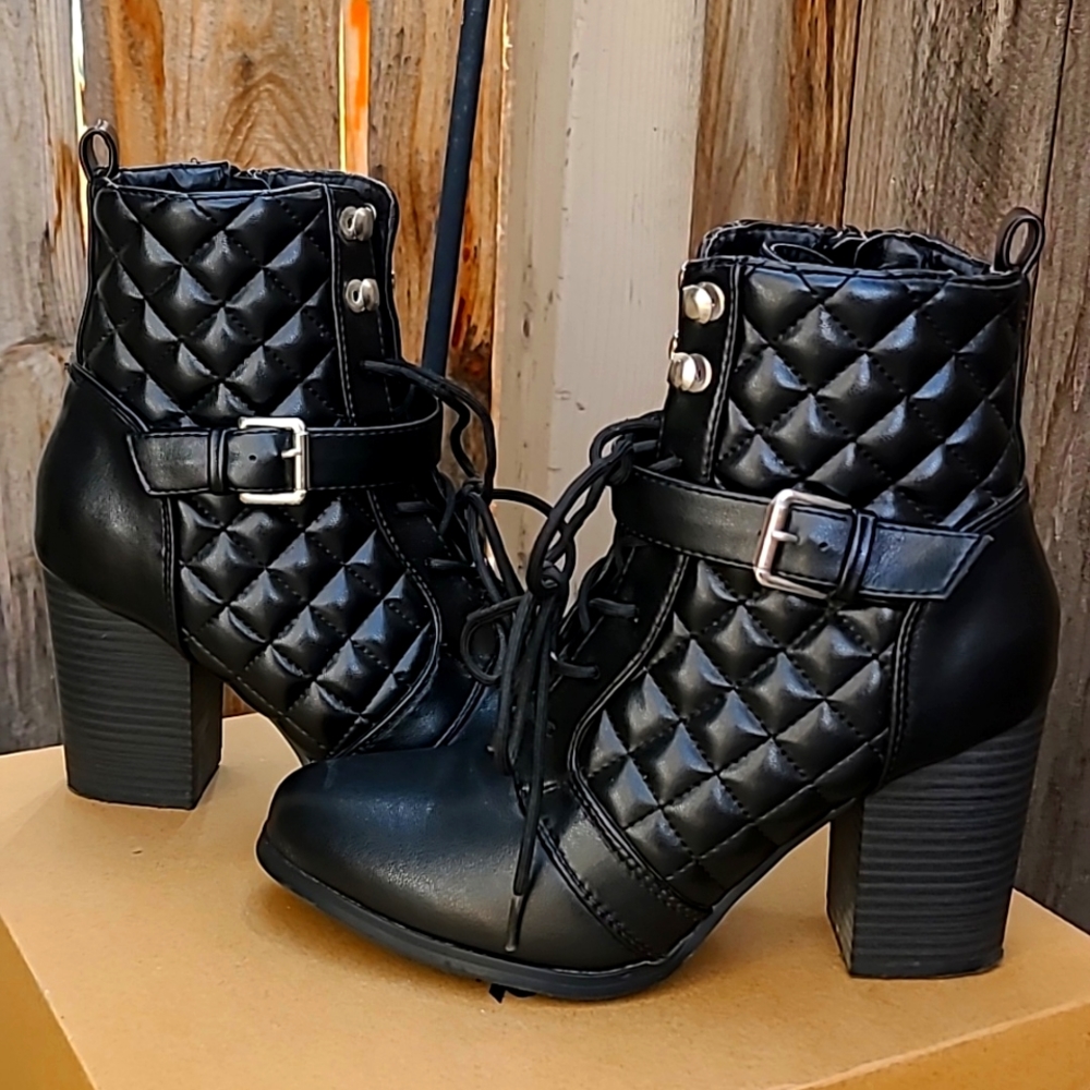 XOXO Black Block Heel Boots 7.5US